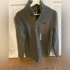 (NEW WITH TAGS) UNDER ARMOUR pull over! ♻️🪩